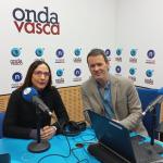 Begoña Pedrosa en los estudios de Onda Vasca