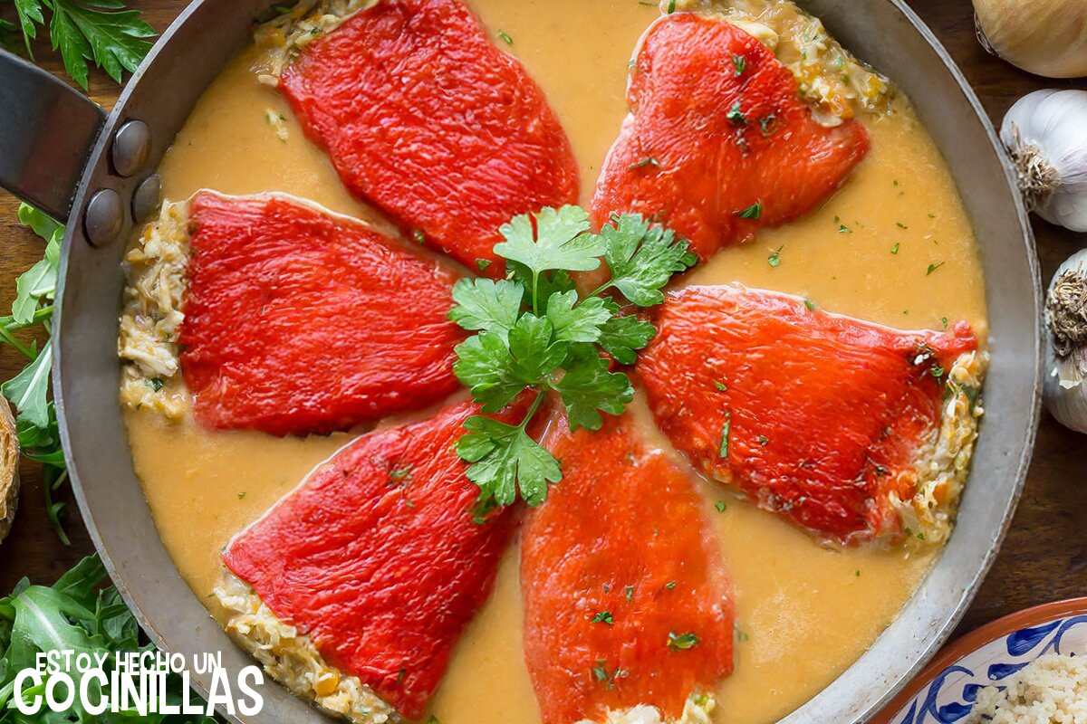 Pimientos del piquillo rellenos de pollo