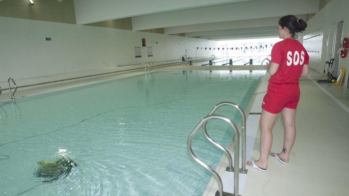 Piscina cubierta del centro cívico de Salburua Josu Chavarri.