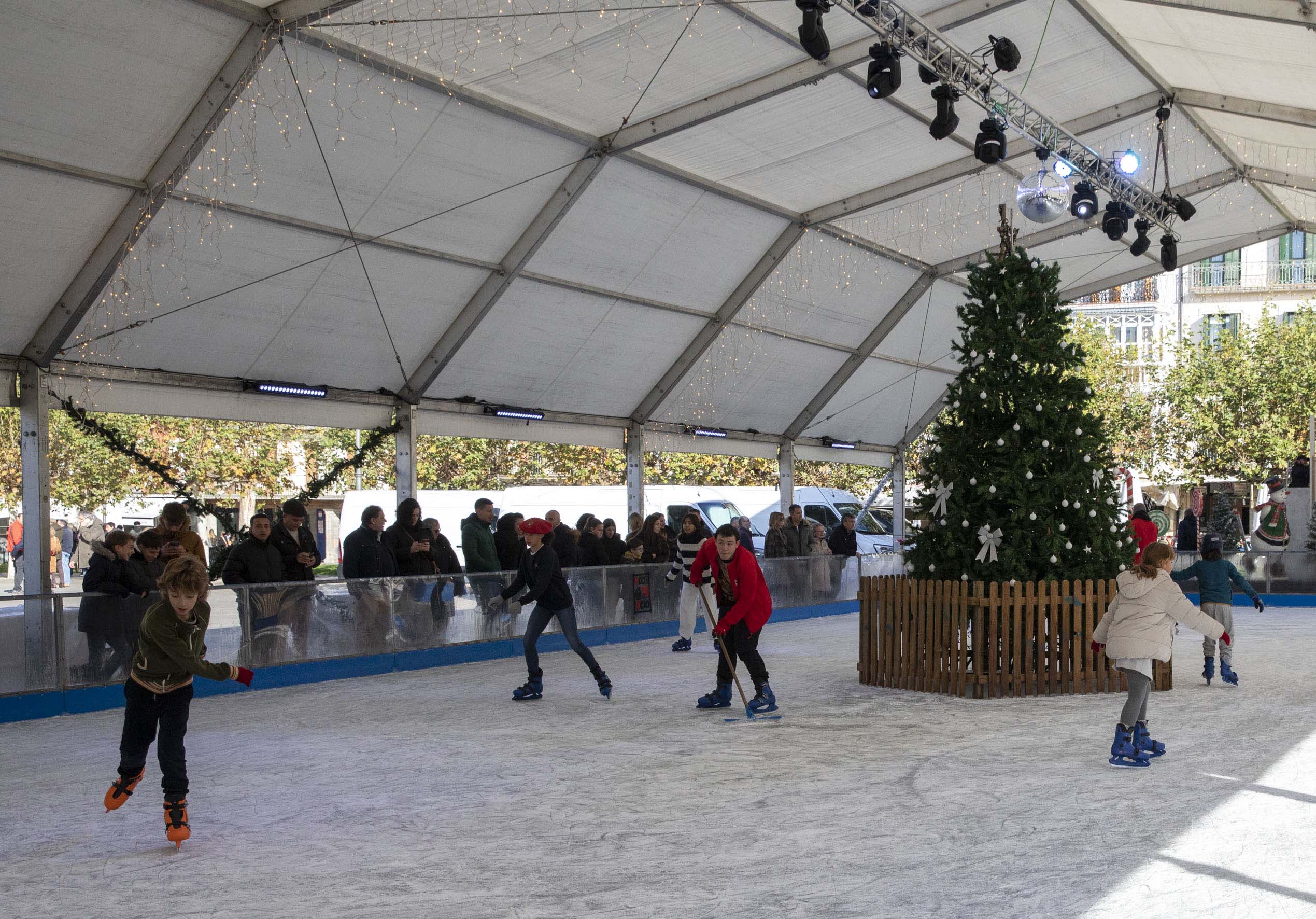 Pista de hielo de Pamplona. Foto: Ayuntamiento de Pamplona