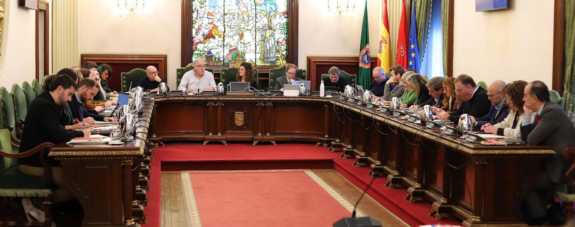 Joseba Asiron, durante el debate de este lunes. Javier Bergasa