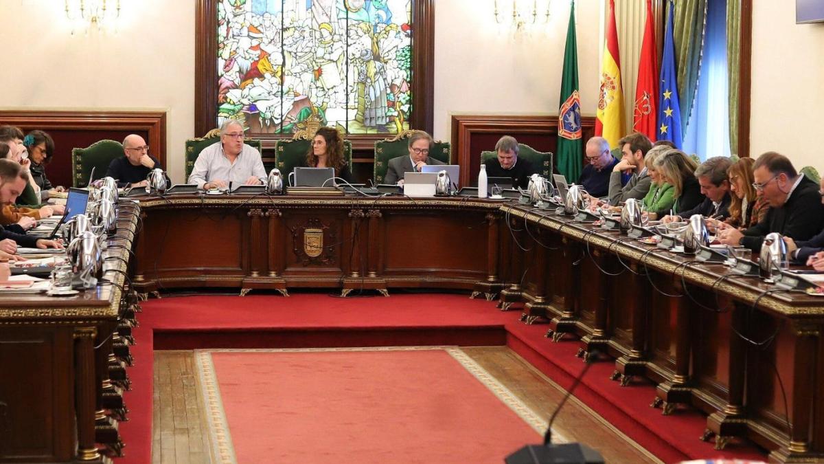 Joseba Asiron, durante el debate de este lunes. Javier Bergasa