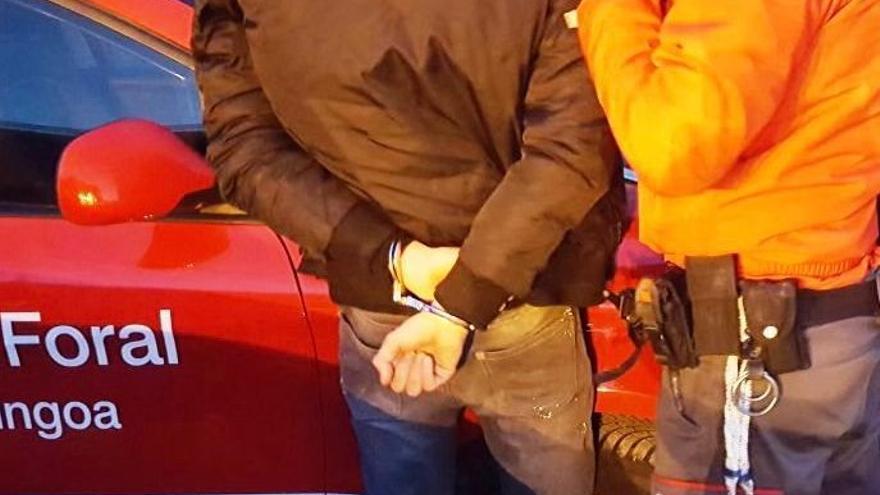 Imagen de archivo de una detención de Policía Foral. Policía Foral