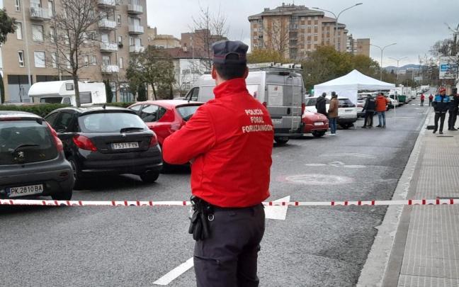 Policía foral en el lugar del crimen de Villaba 