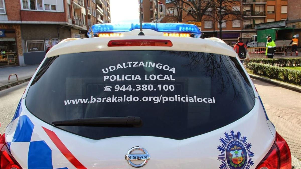 La actuación de la Policía Local y la colaboración ciudadana han permitido identificar al presunto autor en un breve espacio de tiempo / Ayuntamiento de Barakaldo