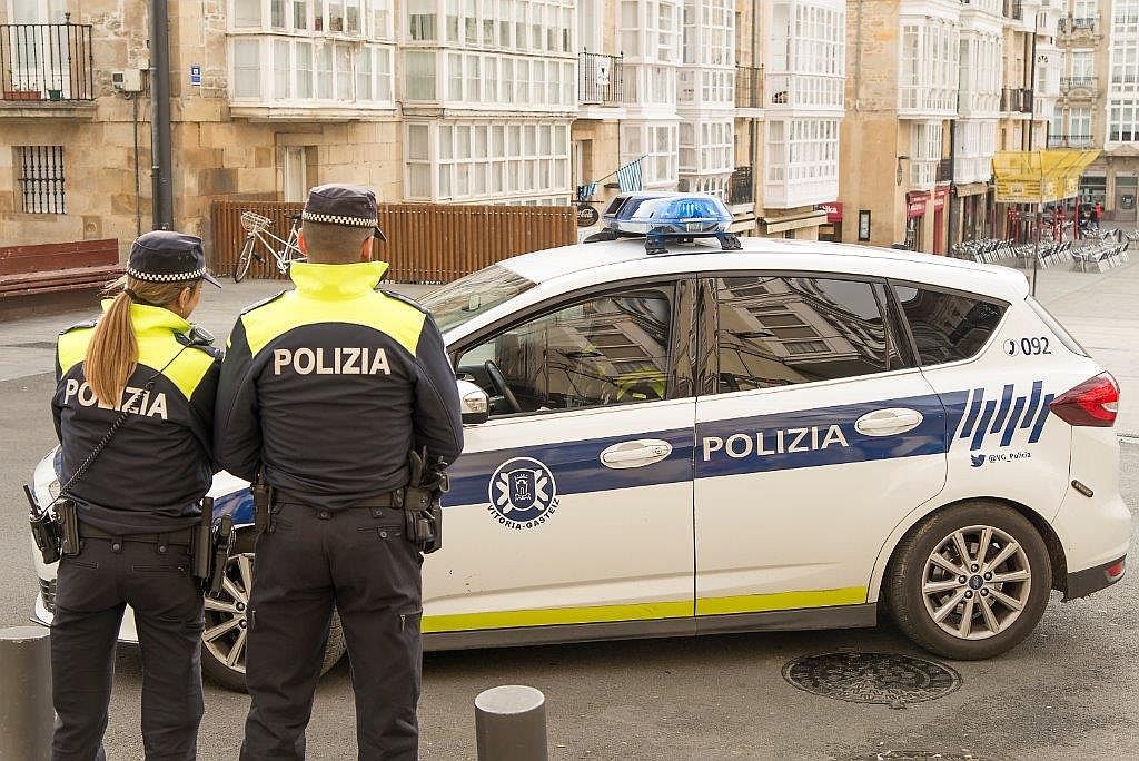 Agentes de la Policía Local de Gasteiz. Foto: Ayuntamiento de Gasteiz