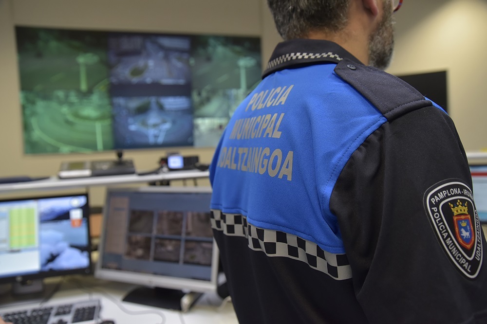 Agente de la Policía Municipal de Pamplona. EP