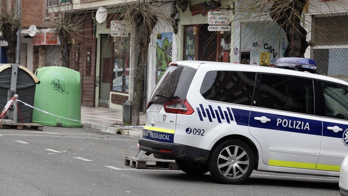 Vehículo de la Policía Local de Vitoria. DNA