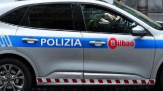 Vehículo de la Policía Municipal en Bilbao. Pankra Nieto