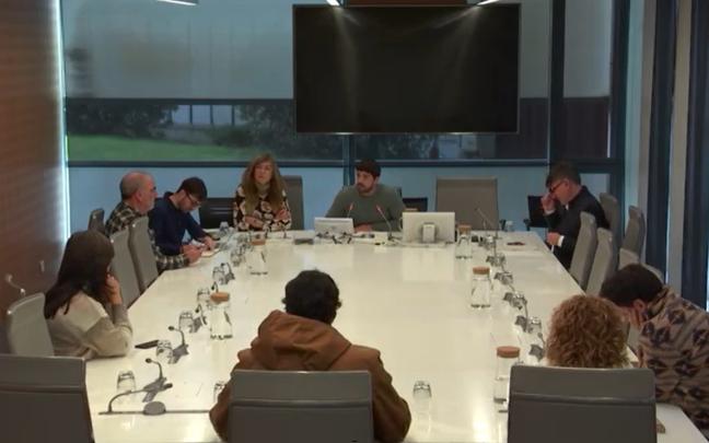 La ponencia sobre la reforma fiscal se reunía esta mañana, por primera vez, en las Juntas Generales de Gipuzkoa La ponencia sobre la reforma fiscal se reunía esta mañana, por primera vez, en las Juntas Generales de Gipuzkoa