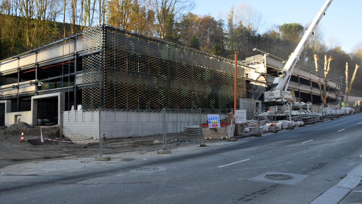 Obras del nuevo edificio de aparcamientos de Pontika, en Errenteria