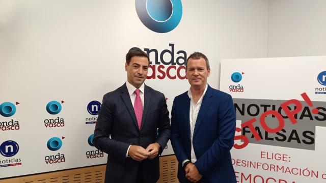 Imanol Pradales junto a Txema Gutiérrez