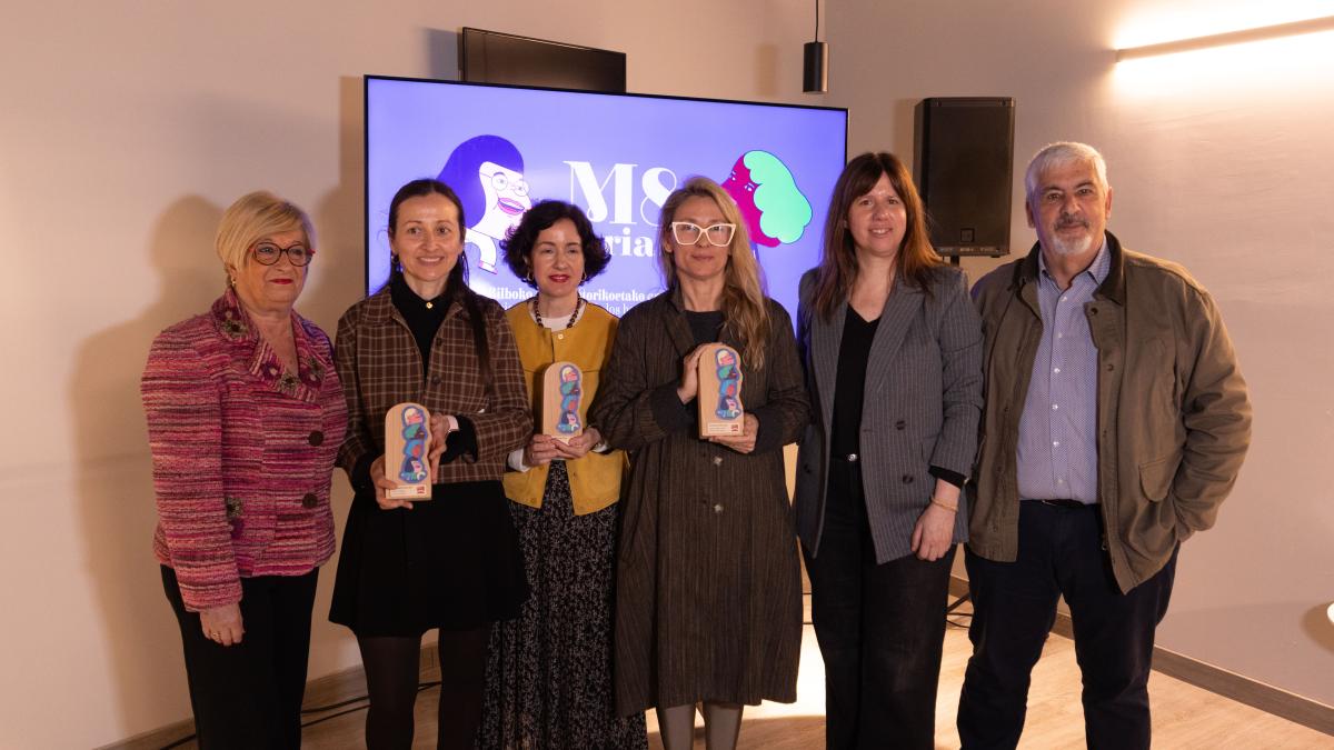 Foto de grupo de la V edición de los Premios 8M de BilbaoHistoriko