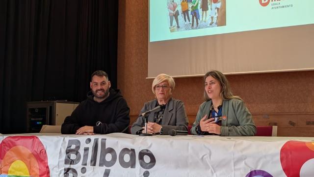 Presentación visitas guiadas en Bilbao sobre la historia del colectivo LGTBI+ en Euskadi 