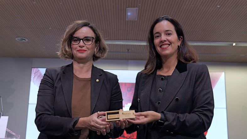 Elixabete Etxanobe e Itxaso Berrojalbiz. Diputación Foral de Bizkaia