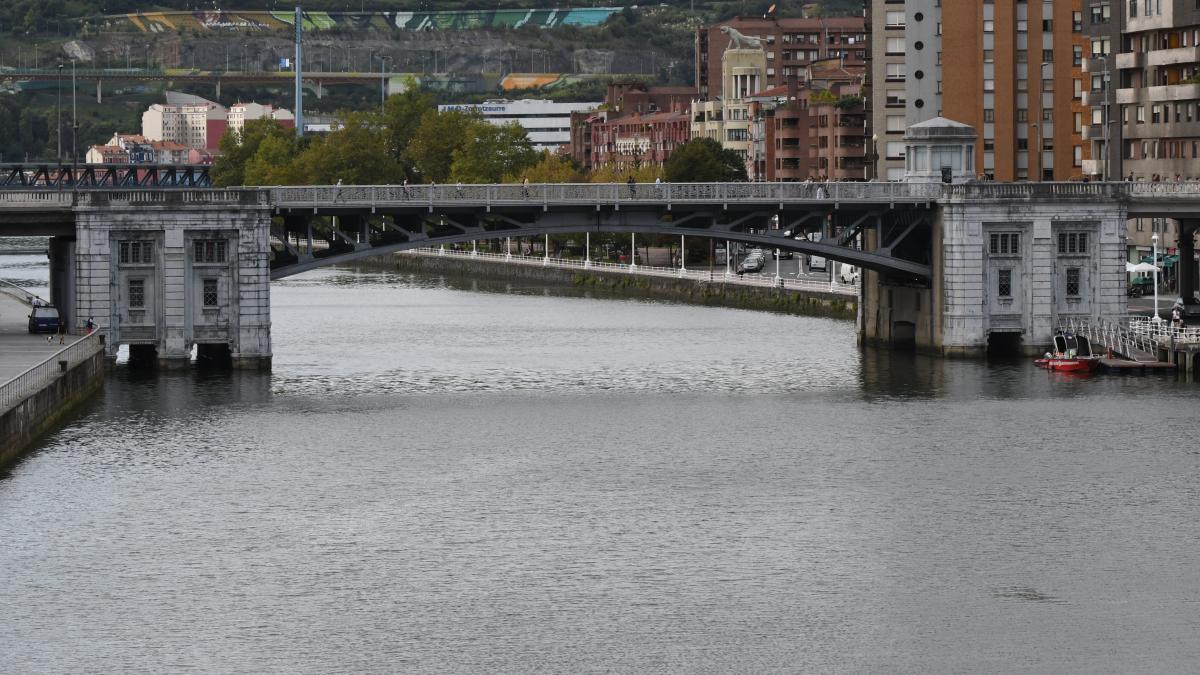 Imagen de archivo del Puente de Deusto que estará 7 semanas en obras. | Ayto Bilbao