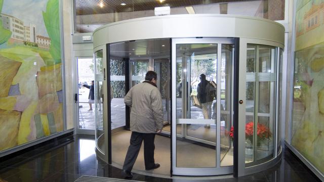 Entrada del antiguo Hospital de Navarra. Foto: Gobierno de Navarra