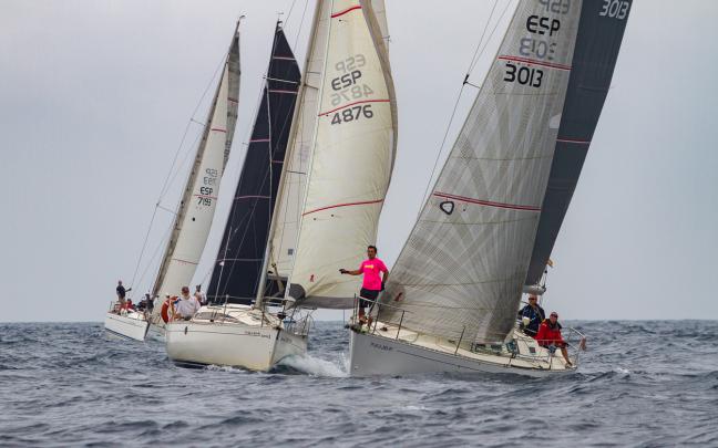 Una salida de la Clase Crucero en aguas del Abra / Foto: RCMA- RSC