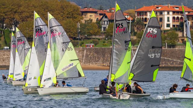 Vuelve una de las citas más destacadas del calendario de vela ligera en las clases ILCA, FEVA y 420. Foto: RCMA-RSC
