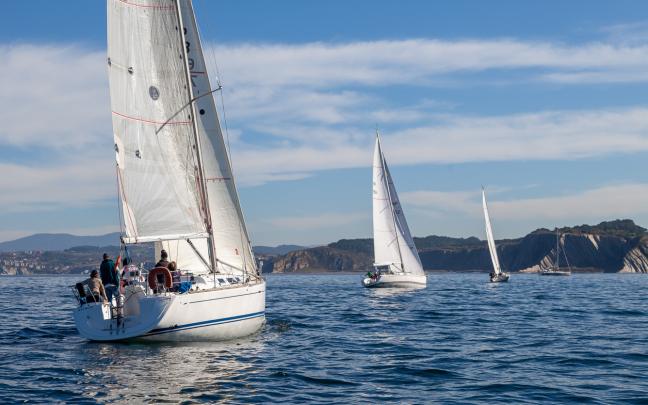 La ausencia de viento fue protagonista en la primera jornada / Foto: RCMA-RSC