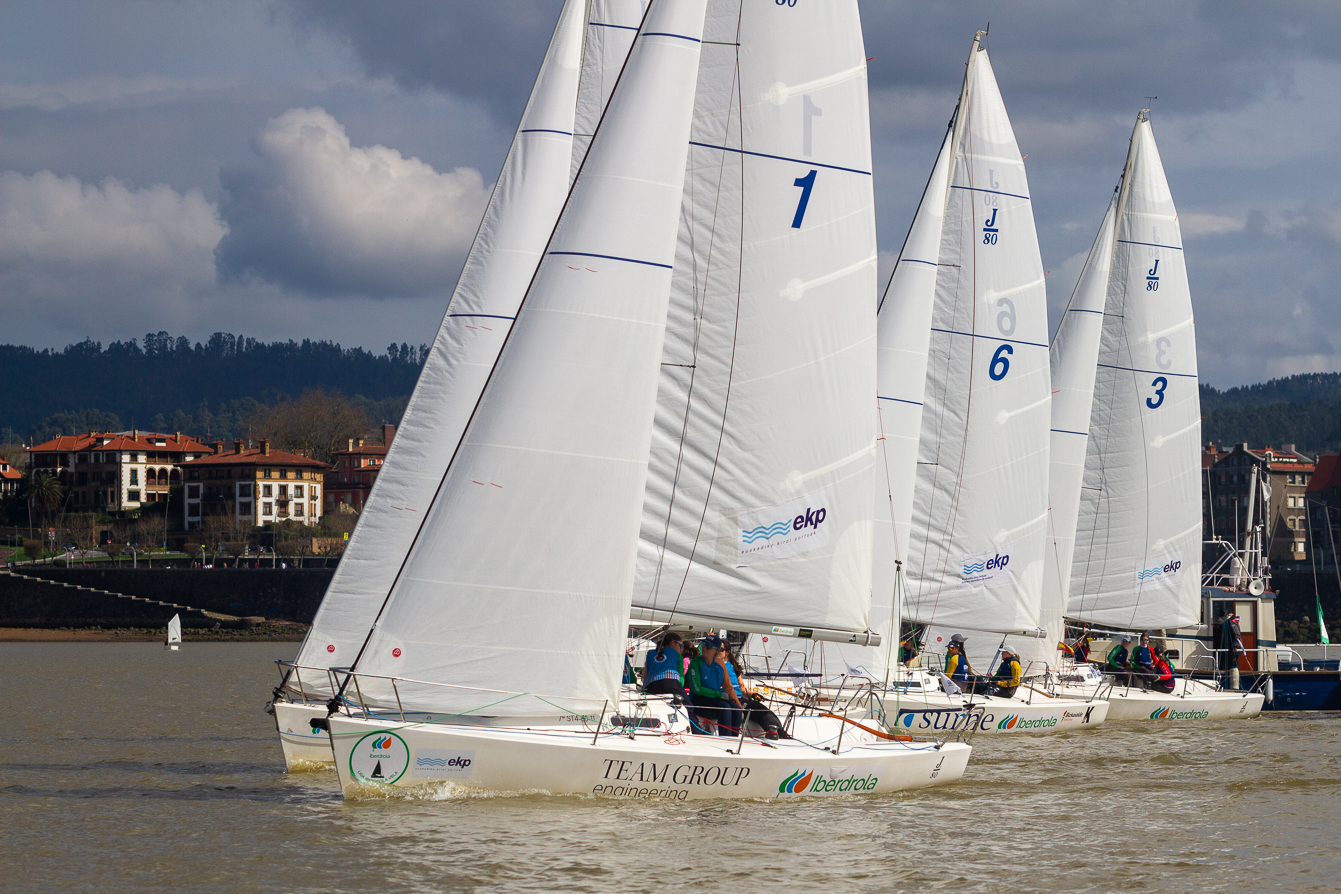 La primera jornada estuvo marcada por la escasez de viento