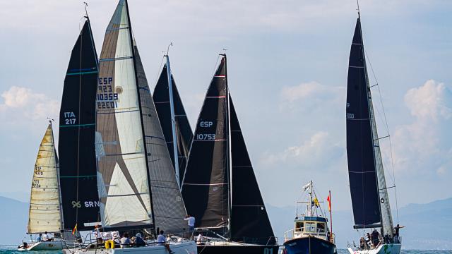 El IV Trofeo Social de Vela afronta este sábado su última jornada en las aguas vizcaínas del Abra. Foto: RCMA-RSC