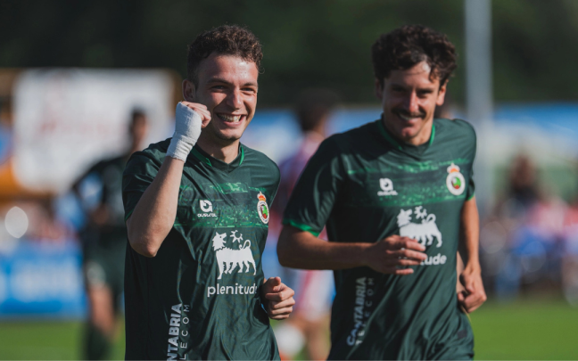 Iñigo Vicente en imagen durante un partido de esta pretemporada con el Racing. Foto: Real Racing Club