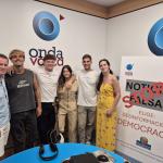 Los integrantes de Rebecca Court en los estudios de Onda Vasca