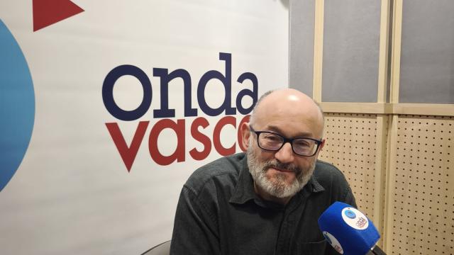 José Luis Rebordinos en los estudios de Onda Vasca