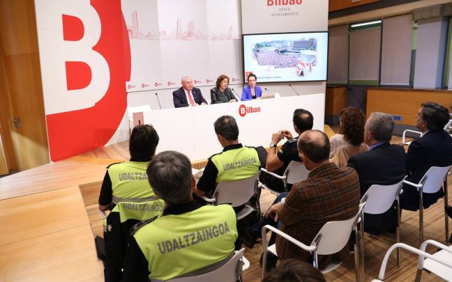 Representantes institucionales presentando el dispositivo de seguridad para este jueves. DEPARTAMENTO DE SEGURIDAD Representantes institucionales presentando el dispositivo de seguridad para este jueves. DEPARTAMENTO DE SEGURIDAD