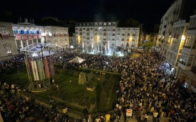 Imágenes de la retreta que dio inicio a la festividad de San Prudencio. Fotos: Diputación Foral de Araba