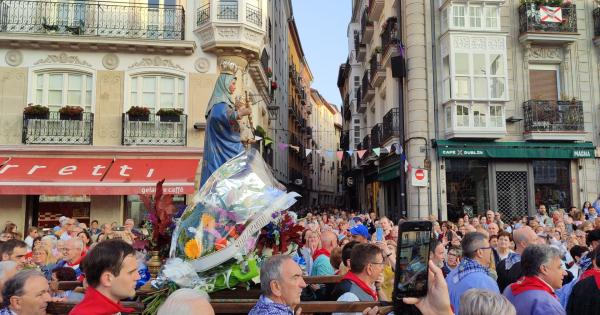 Procesión del Rosario de la Aurora. ASIER VERA