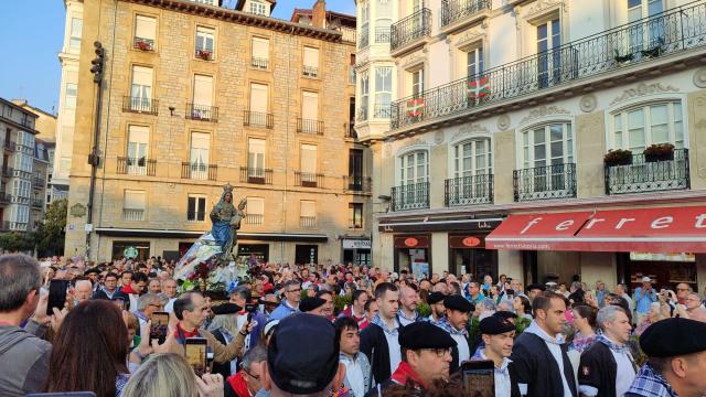 Procesión del Rosario de la Aurora. ASIER VERA