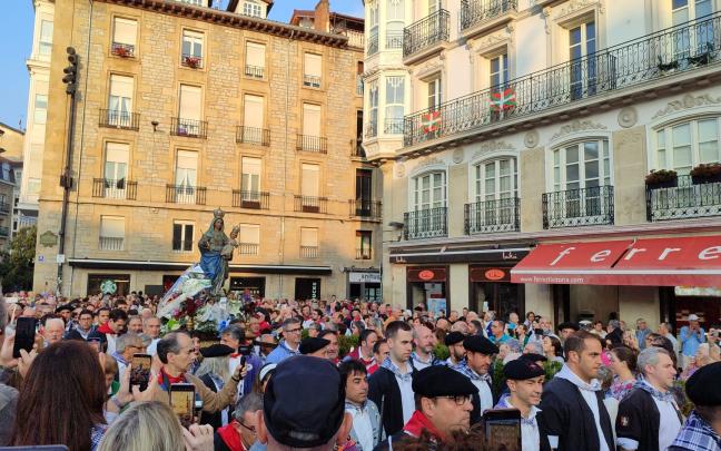 Procesión del Rosario de la Aurora. ASIER VERA
