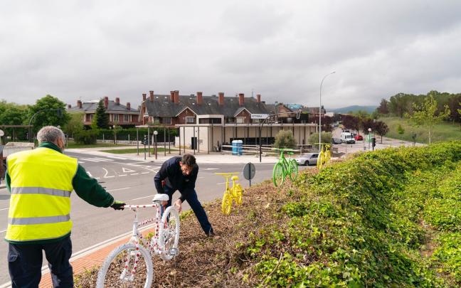 Gasteiz viste sus rotondas para recibir al Tour de Francia. Fotos: Ayuntamiento de Gasteiz