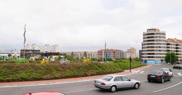 Gasteiz viste sus rotondas para recibir al Tour de Francia. Fotos: Ayuntamiento de Gasteiz