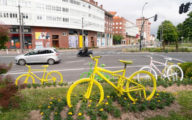 Gasteiz viste sus rotondas para recibir al Tour de Francia. Fotos: Ayuntamiento de Gasteiz