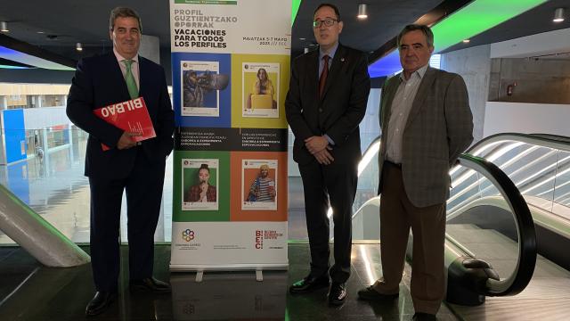 Xabier Basañez, Director General de Bilbao Exhibition Centre Jesús García de Cos, Viceconsejero de Turismo y Comercio Jose Antonio Prado, Event Manager de Exopovacaciones. 