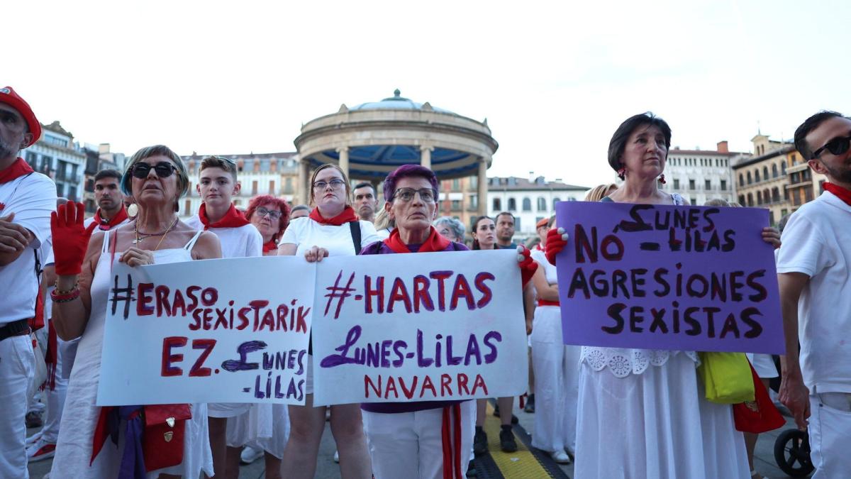 Concentración en San Fermín bajo el lema "No a las agresiones sexistas" / Noticias de Navarra. 