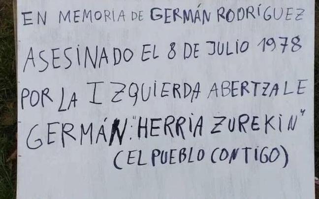 Imagen del escrito a mano que vandaliza la placa original. Sanfermines78Gogoan