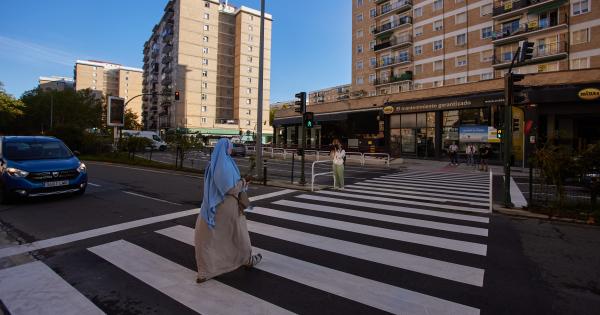 Aspecto de los nuevos pasos de peatones en el entorno de la rotonda de San Jorge. Fotos: Ayuntamiento de Pamplona