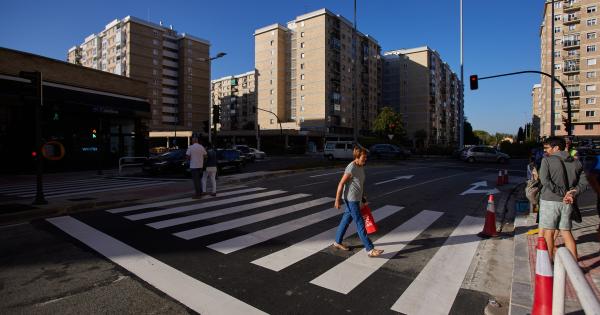 Aspecto de los nuevos pasos de peatones en el entorno de la rotonda de San Jorge. Fotos: Ayuntamiento de Pamplona