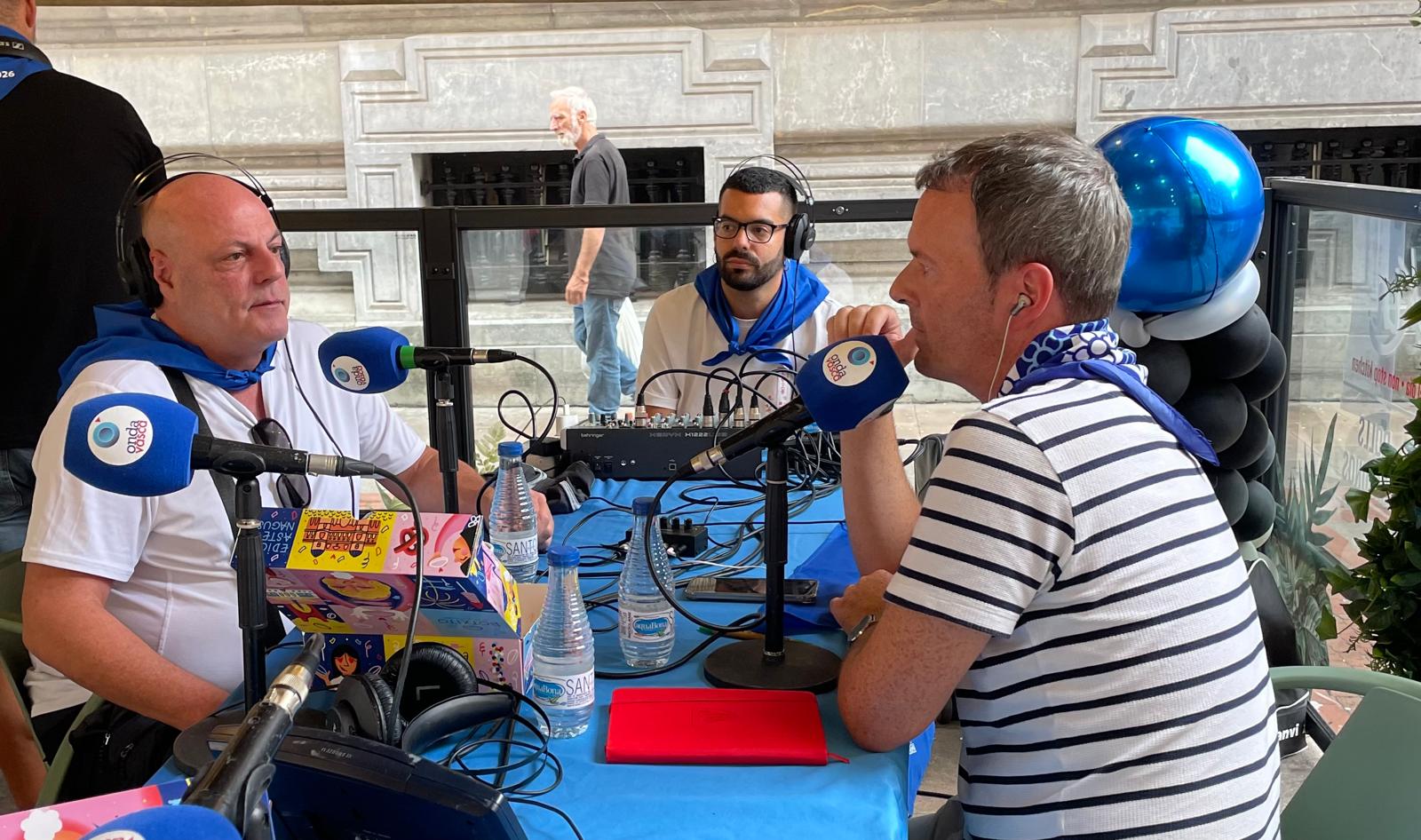 Txema Gutiérrez entrevista al actor Santiago Urrialde / Onda Vasca