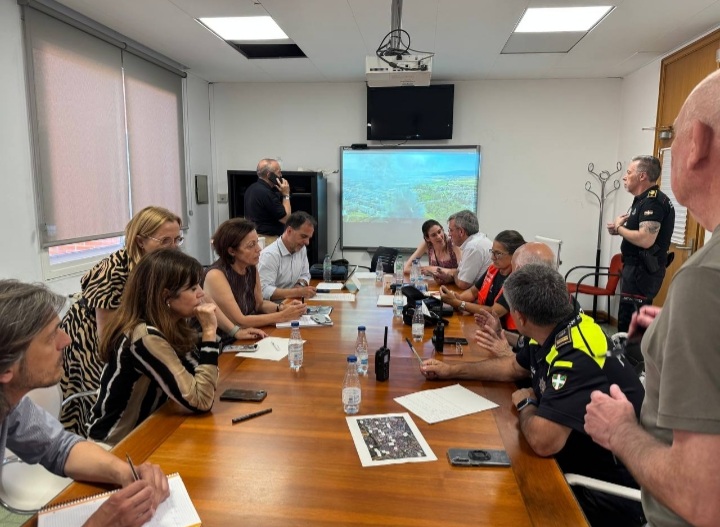 Reunido el gabinete de crisis tras el incendio acaecido este mediodía en la fabrica LEA de Gasteiz