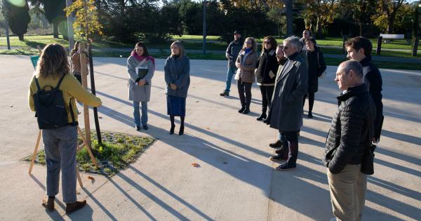 Los miembros del Consejo de Gerencia de Urbanismo y de la Comisión de Urbanismo del Ayuntamiento de Pamplona visitan el parque de Aranzadi. Foto: Ayuntamiento de Pamplona