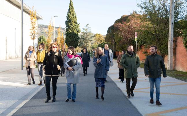 Los miembros del Consejo de Gerencia de Urbanismo y de la Comisión de Urbanismo del Ayuntamiento de Pamplona visitan el parque de Aranzadi. Foto: Ayuntamiento de Pamplona