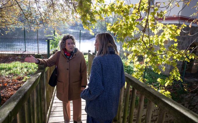 Los miembros del Consejo de Gerencia de Urbanismo y de la Comisión de Urbanismo del Ayuntamiento de Pamplona visitan el parque de Aranzadi. Foto: Ayuntamiento de Pamplona