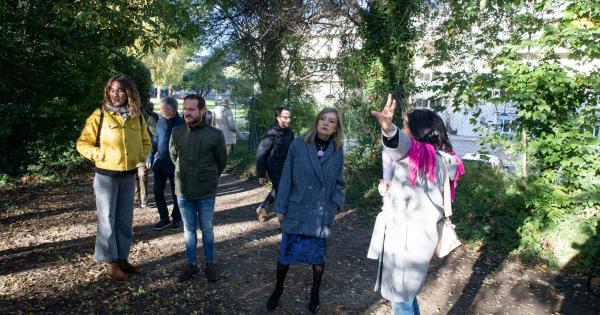 Los miembros del Consejo de Gerencia de Urbanismo y de la Comisión de Urbanismo del Ayuntamiento de Pamplona visitan el parque de Aranzadi. Foto: Ayuntamiento de Pamplona