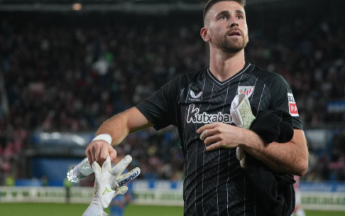 Unai Simón ante el Alavés. / JORGE MUÑOZ