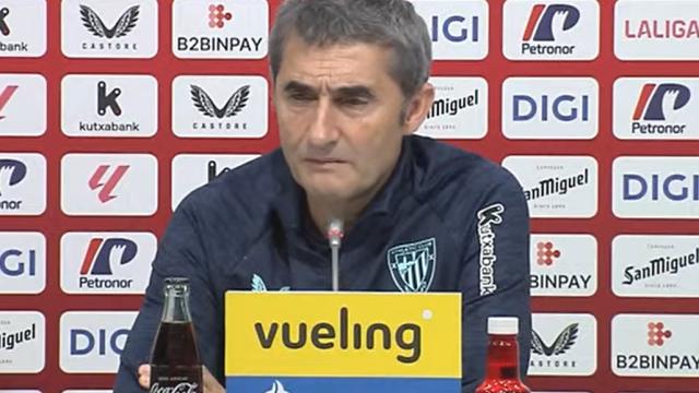 Ernesto Valverde, esta tarde en la sala de prensa de Lezama